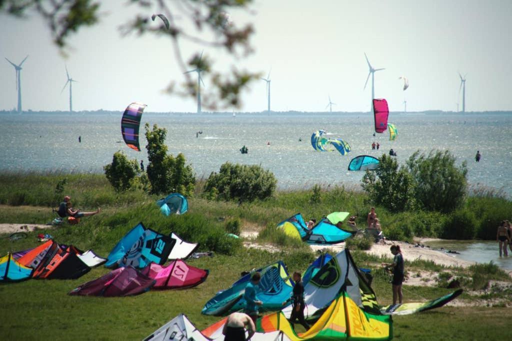 Vakantiehuisje Gaasterland Oudemirdum Friesland Nederland Buitenkant foto