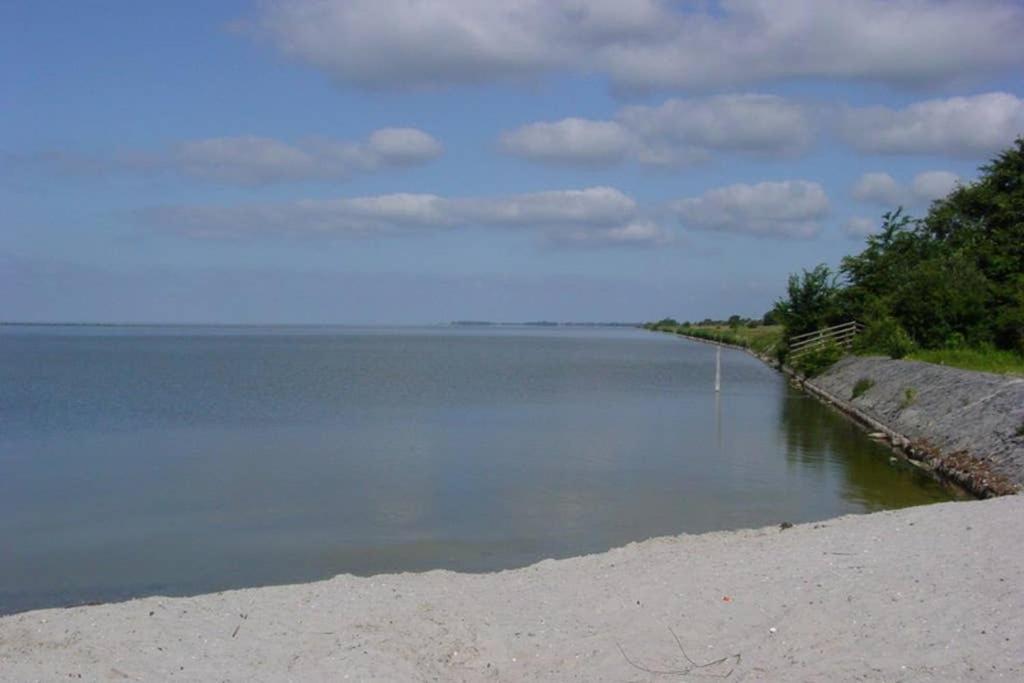 Vakantiehuisje Gaasterland Oudemirdum Friesland Nederland Buitenkant foto